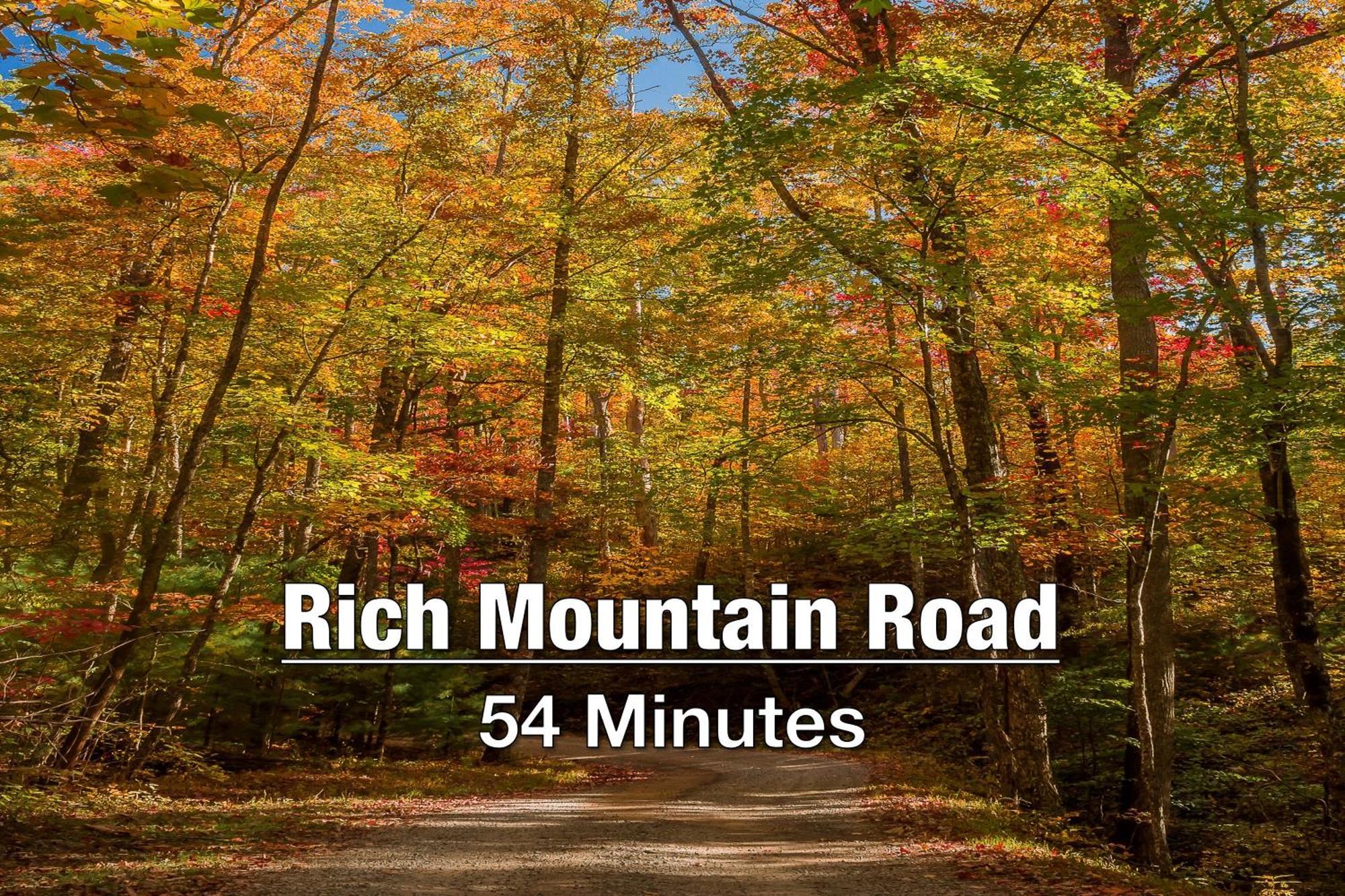 New Luxury Cabin With Stunning Mountainviews,Hottub, Firepit, Fireplace,2 Kingbeds, 2 Covereddecks,Bbqgrill, Shuffleboard And Pool Access Сивиървил Екстериор снимка