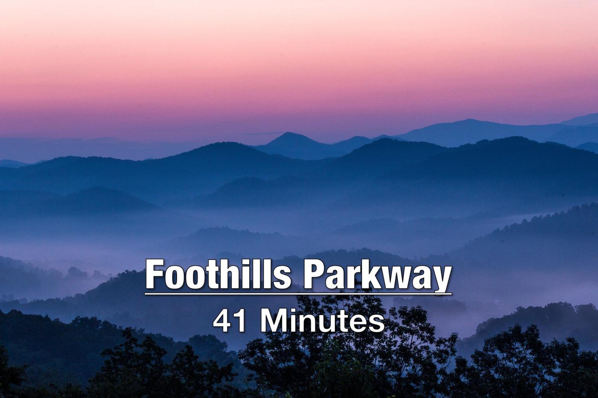 New Luxury Cabin With Stunning Mountainviews,Hottub, Firepit, Fireplace,2 Kingbeds, 2 Covereddecks,Bbqgrill, Shuffleboard And Pool Access Сивиървил Екстериор снимка