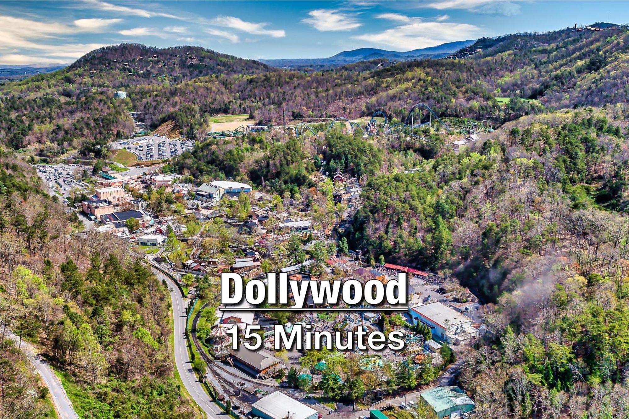 New Luxury Cabin With Stunning Mountainviews,Hottub, Firepit, Fireplace,2 Kingbeds, 2 Covereddecks,Bbqgrill, Shuffleboard And Pool Access Сивиървил Екстериор снимка